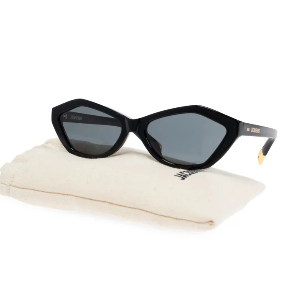 Jacquemus bambino sunglasses 
New , comes with case , no box